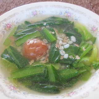小松菜と押し麦の梅スープ